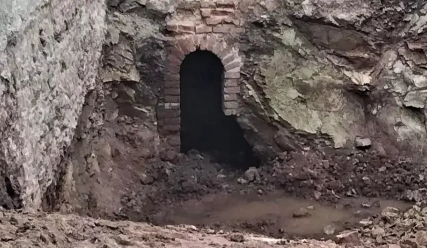 INAH Sinaloa muestra fotos y videos sobre el posible hallazgo de túnel en casa del centro histórico de Culiacán.