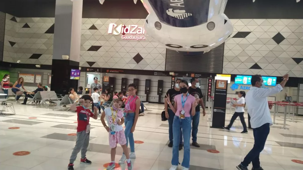 Kidzania el gran entretenimiento para niños en Guadalajara.
