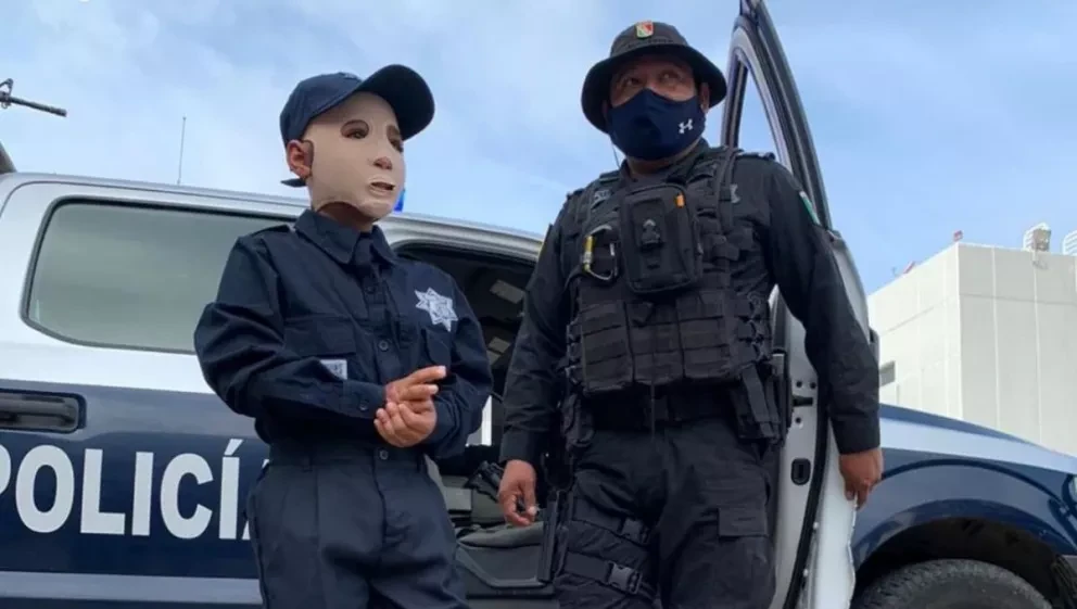 Carlitos arriesgó todo para salvar del fuego a sus animalitos y sufrió quemaduras en su cuerpo.