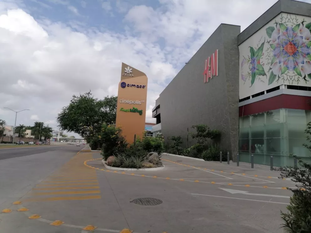¿Qué comercios hay en Plaza Ceiba además de H&M? Checa todo lo que puedes hacer en este lugar