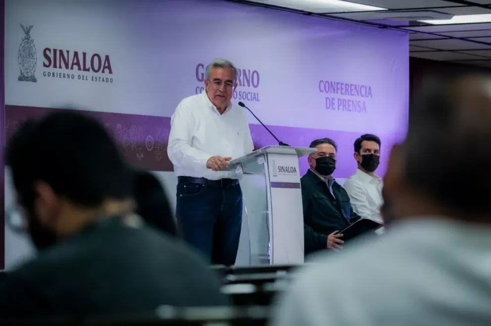 Rocha Moya, precisó que las prendas no portarán ninguna leyenda o slogan de gobierno, sólo el escudo del estado de Sinaloa.