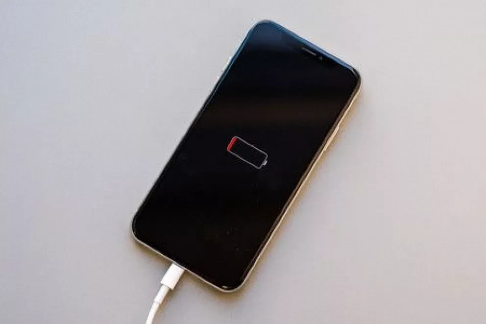 Mi celular no carga: cuál es la causa y cómo solucionarlo