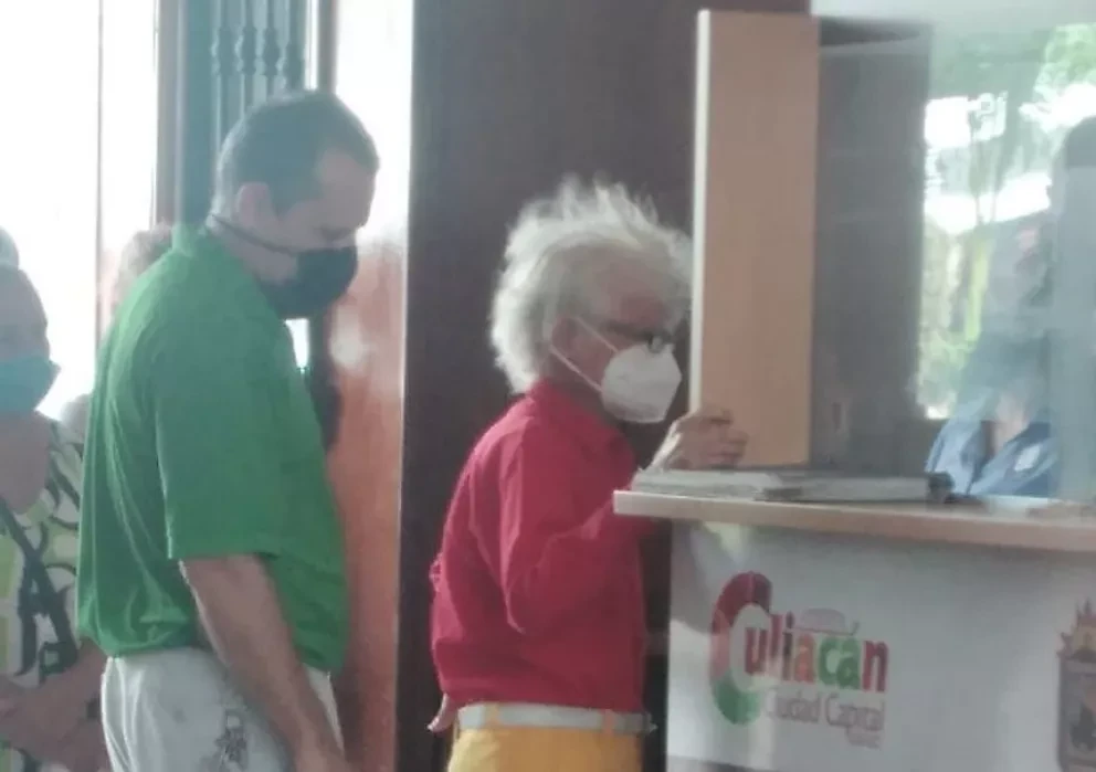 Reaparece Don Cachito uno de los personajes más queridos de Culiacán.