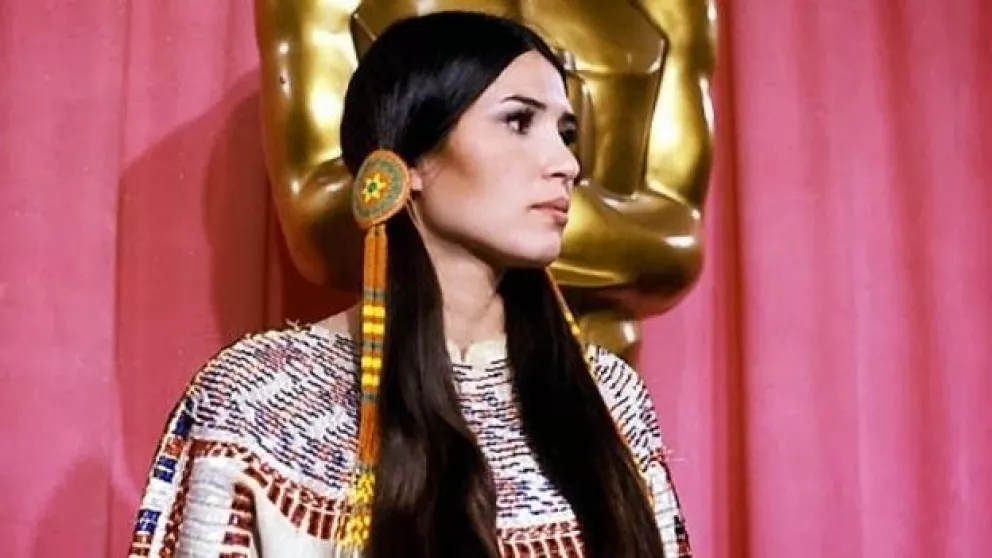 Quien es Sacheen Littlefeather y por qué los Oscars le están pidiendo disculpas