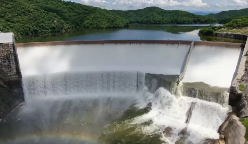 Presa Picachos alcanza el 102% de su capacidad; llaman a habitantes a estar atentos