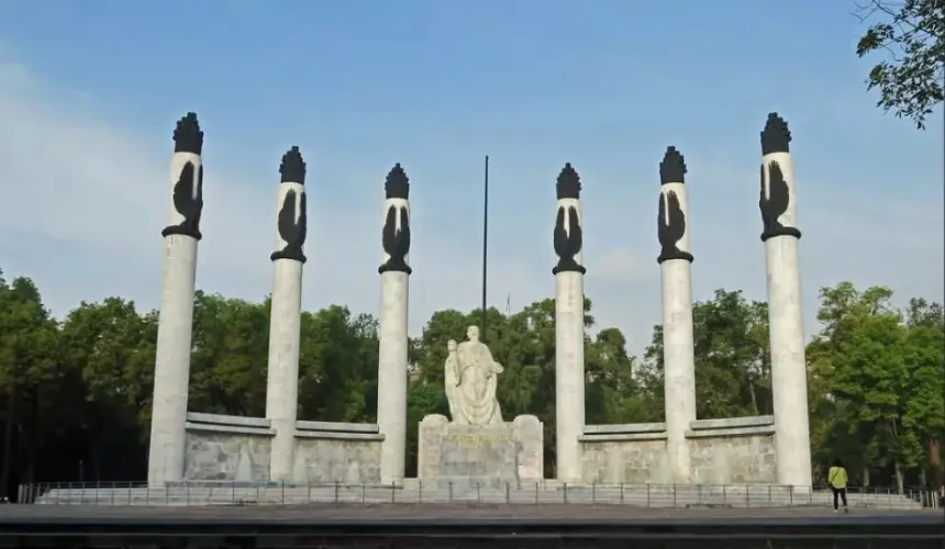 México celebra el aniversario 175 de la defensa histórica del Castillo de Chapultepec por parte de seis jóvenes cadetes del Colegio Militar—conocidos como los Niños Héroes