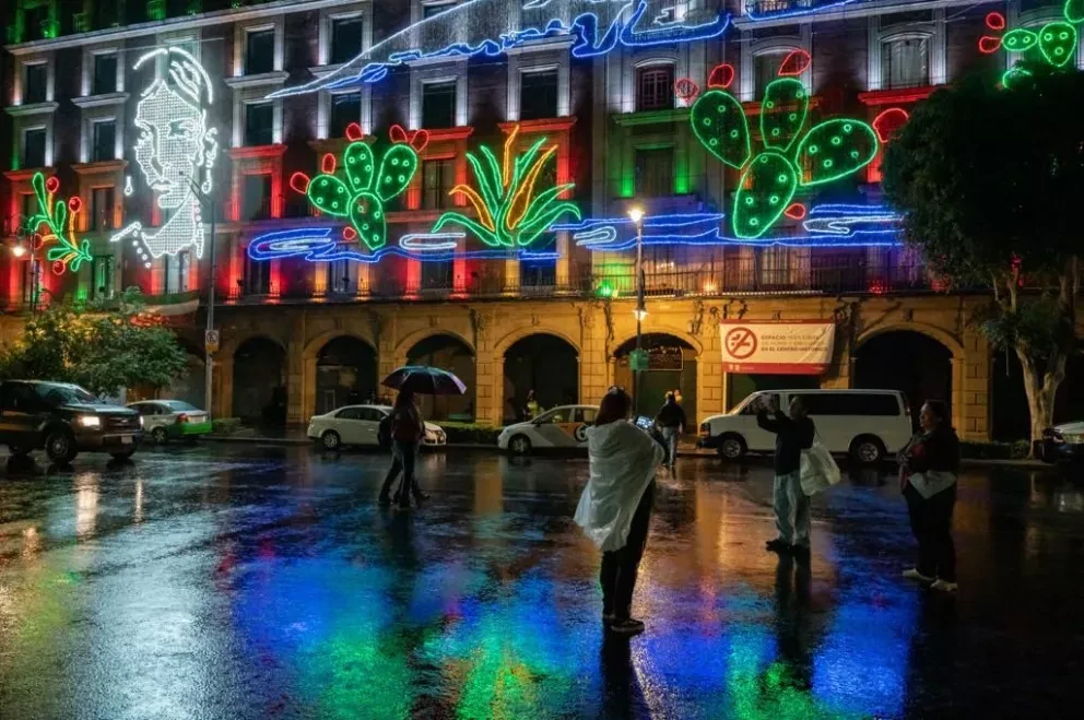 Andrés Manuel López Obrador dio a conocer la lista de invitados especiales a los festejos de las fiestas patrias del 15 y 16 de septiembre.