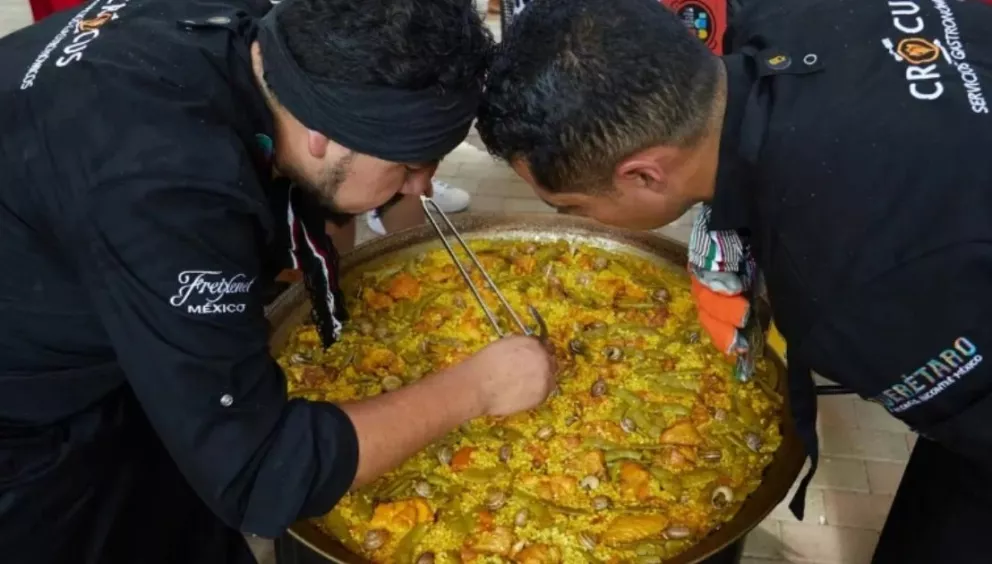 cocineros mexicanos ganan el premio a la Mejor Paella del Mundo.