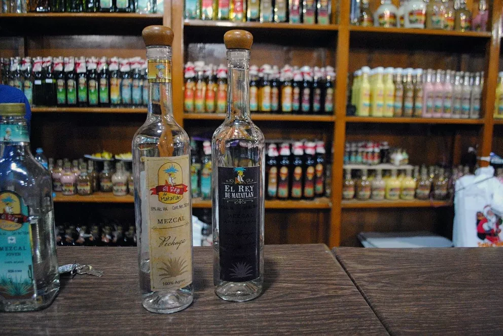Beneficios del mezcal y el tequila tomándolo con moderación.