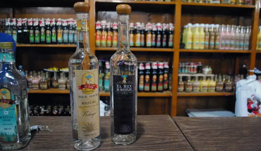 Beneficios del mezcal y el tequila tomándolo con moderación.