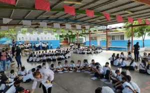 Festival por la Paz en la escuela Juan M. Banderas de la colonia Renato Vega Amador en Culiacán