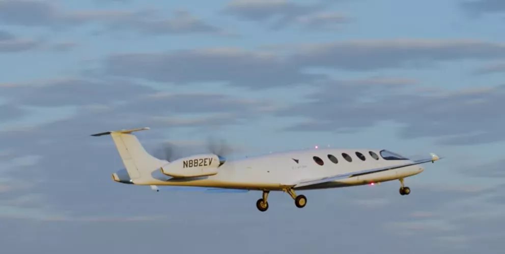 El primer avión de pasajeros completamente eléctrico despega en Washington
