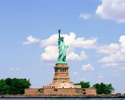 Dónde se ubica la Estatua de la Libertad 