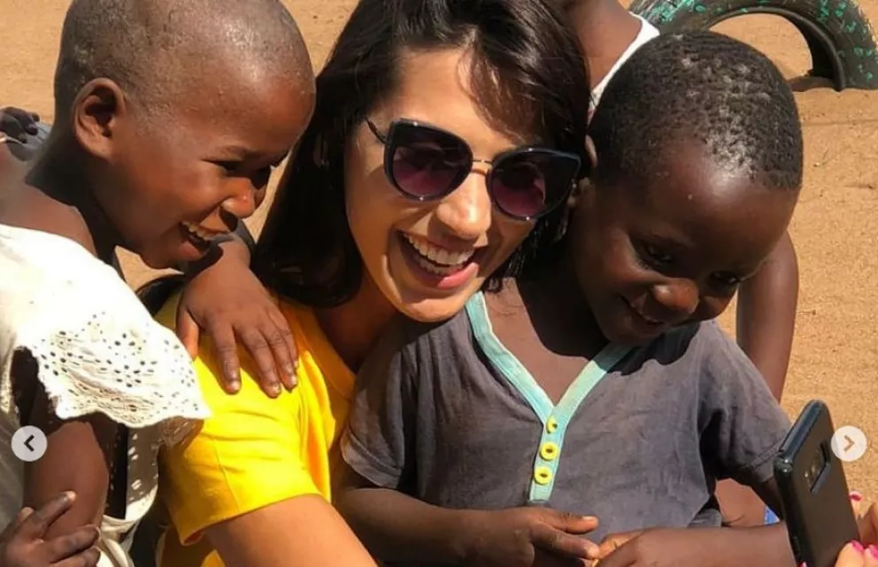 Pareja de recién casados construye una escuela en África con el dinero de su fiesta de bodas.