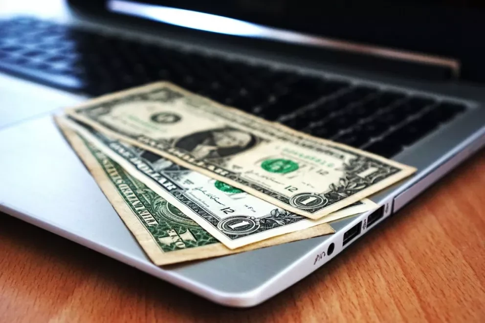 Dólar hoy: Dólar se alza como espuma tras datos de reducción de inflación