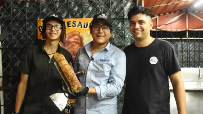Los Perches presumen tener el burro percherón más grande de Sinaloa, conoce la historia de emprendimiento
