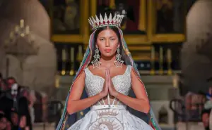 El mexicano Jorge Contreras Nupcias presentó en el Fashion week de Paris su hermosa colección Guadalupe