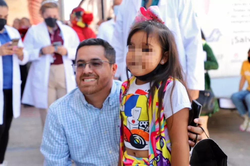 “Mamá, ese señor sale en la tele”.