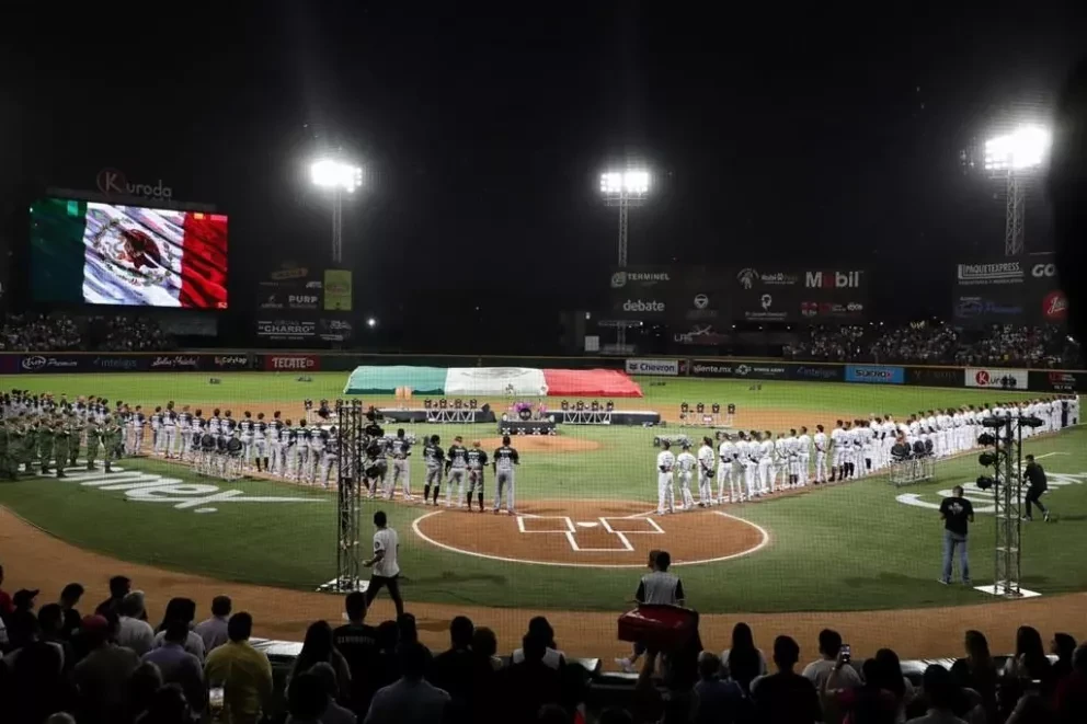 En Guasave se realiza juego de béisbol entre los Tomateros de Culiacán y los Algodoneros de Guasave.