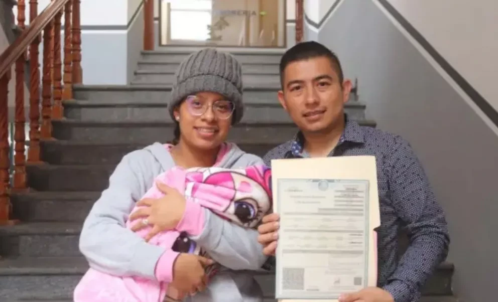 Ocurrió en el estado de Hidalgo. Registraron al primer bebé en llevar el primer apellido de su madre y en segundo lugar el del papá.