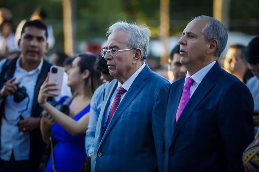 Gobernador de Sinaloa asiste al Primer Informe de Gerardo Vargas Landeros