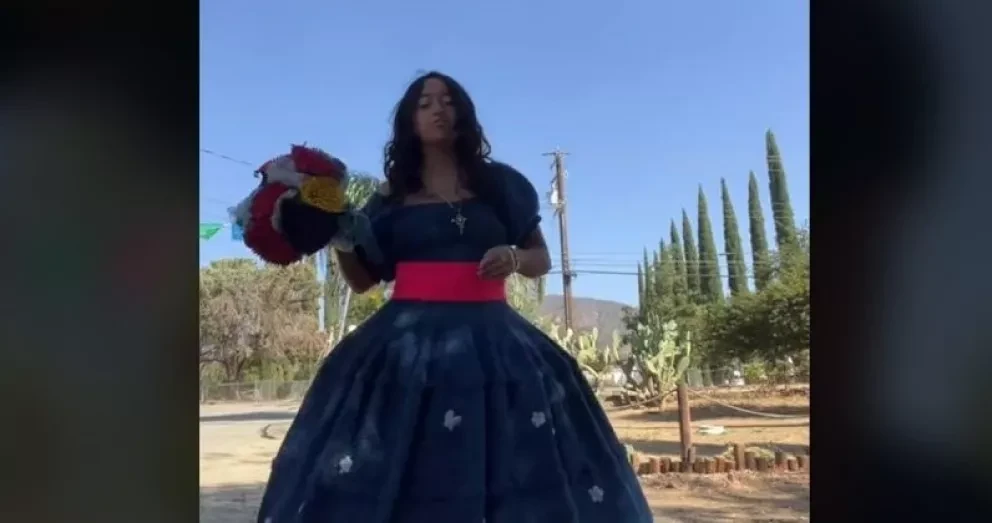 Noemí, la chica que tejió su propio vestido de XV años se vuelve viral en TikTok