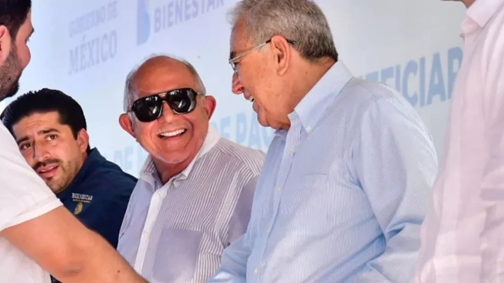 Químico Benitez Torres y el gobernador de Sinaloa, Rubén Rocha Moya. Foto: Cortesía