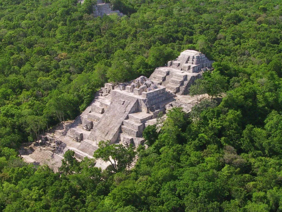 Nuevos descubrimientos Mayas en la zona de Calakmul asombran a los antropólogos del mundo.