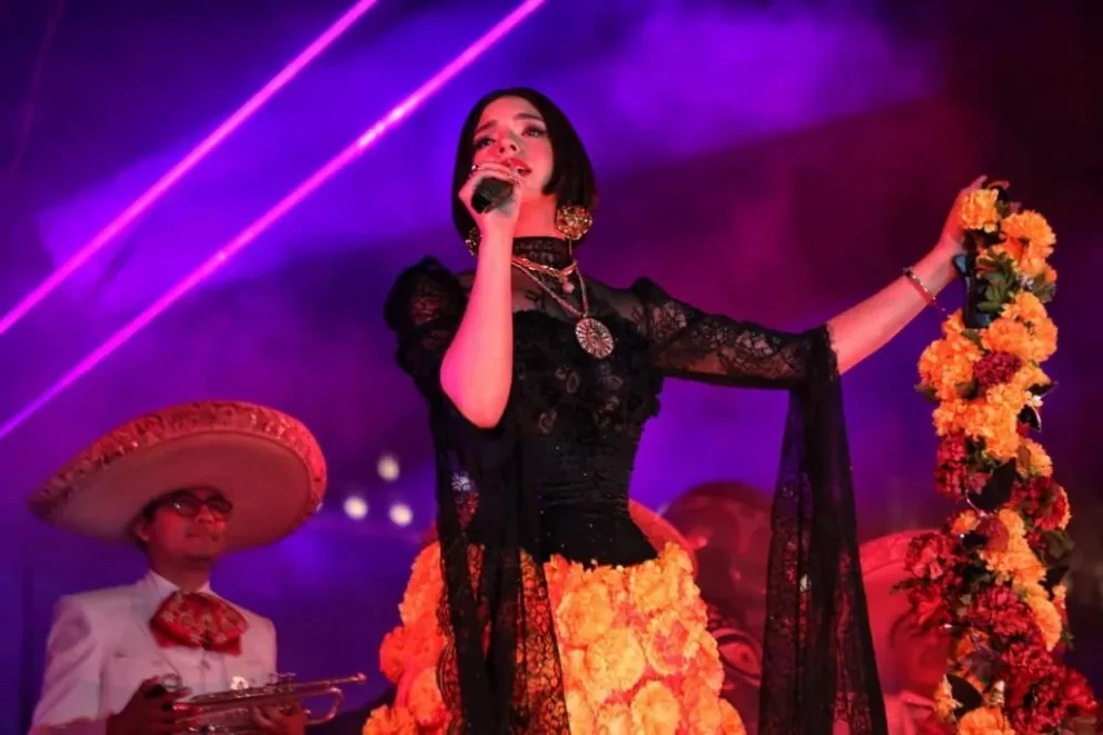 Ángela Aguilar en el Zócalo de la CDMX.