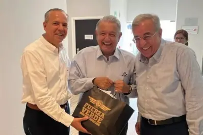 Este fue el regalo del presidente de Ahome a AMLO en su visita por Sinaloa