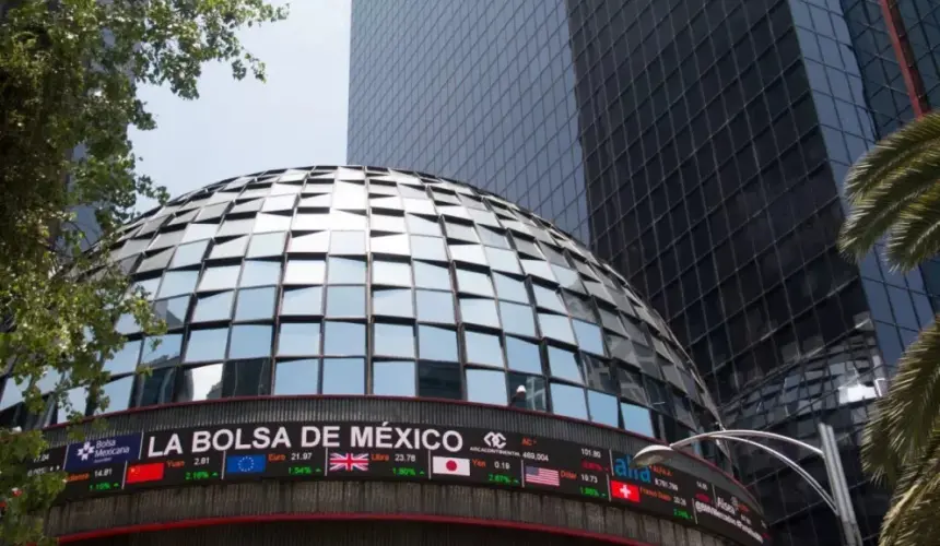 Bolsa Mexicana de Valores obtuvo en octubre su mejor desempeño en los últimos 23 meses