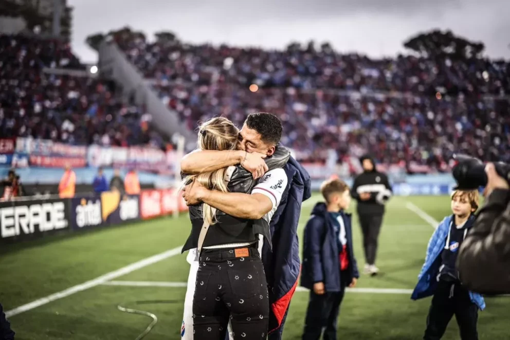 Así ha sido la vida de Luis Suárez; parecida al de una película de amor y tragedia. Foto: Facebook Luis Suárez.