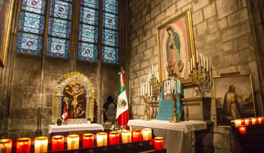 Cómo adornar el altar a la Virgen de Guadalupe.