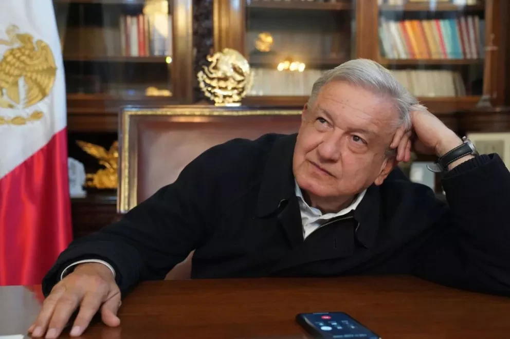 AMLO buscará comprar la marca Mexicana de Aviación para utilizarla en la aerolínea de la Sedena.