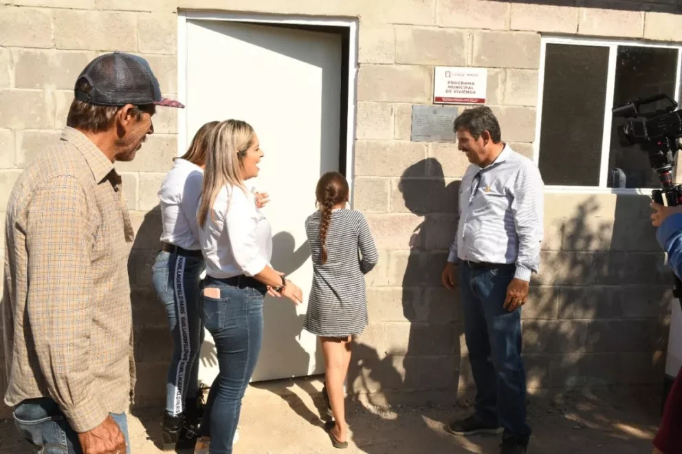 Pobladores de Baila, Tacuichamona y San Lorenzo fueron beneficiarios con la entrega de viviendas