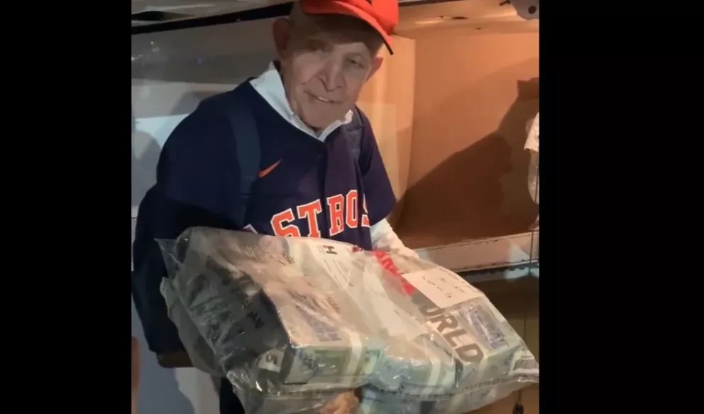 Hombre se ganó 75 millones de dólares y trasladó su dinero en carretillas y avión privado.
