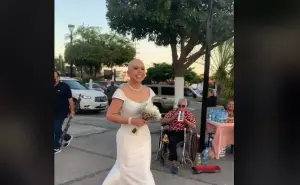 Boda en la iglesia de La Lomita se vuelve viral, cuando un señor en silla de ruedas toca la marcha nupcial 