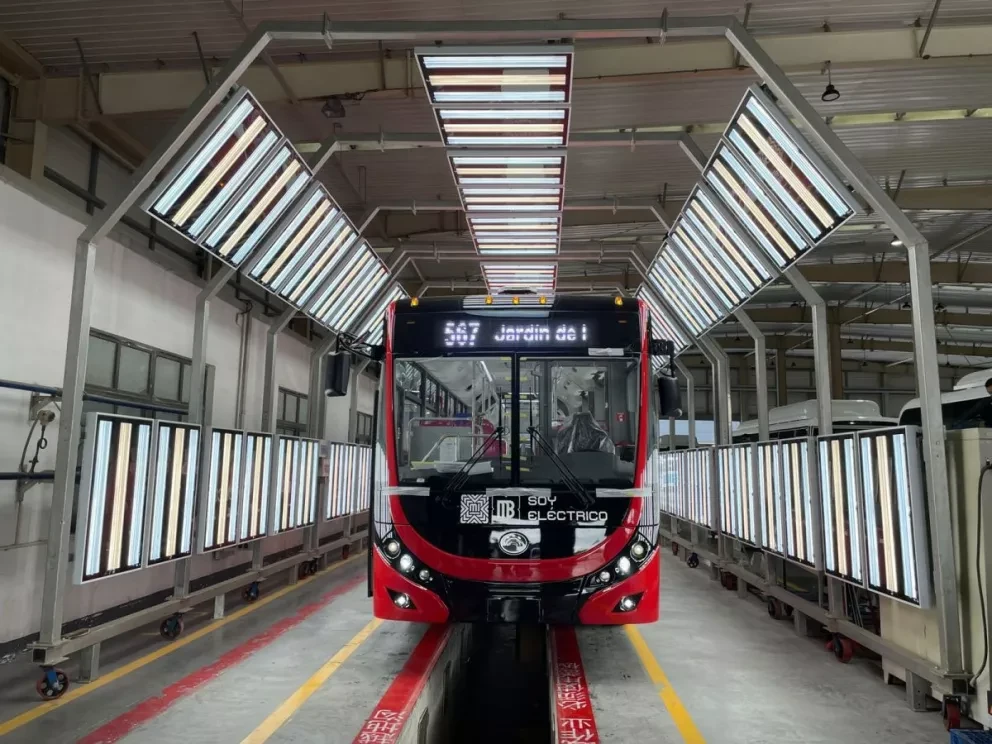Metrobús CDMX horarios y rutas de servicio ante desfile del 20 de noviembre.