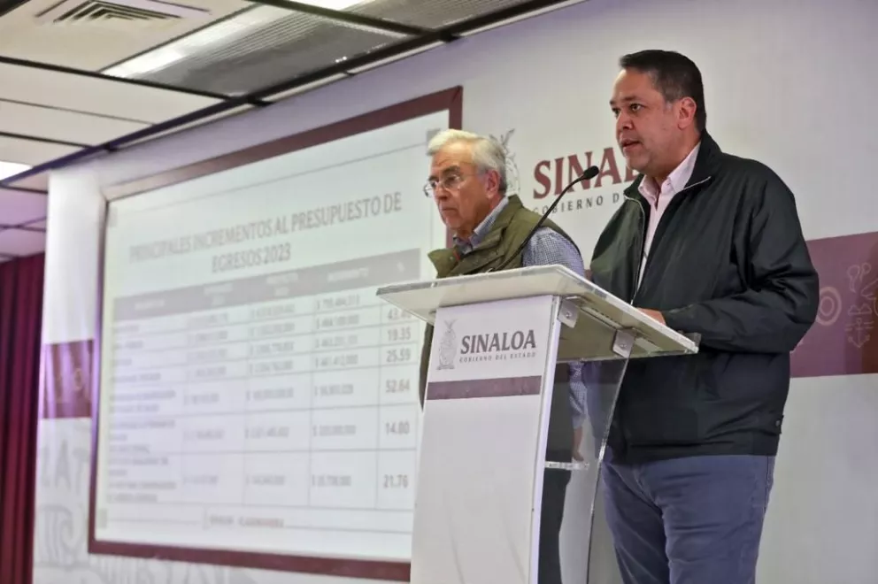 El secretario de Administración y Finanzas, Enrique Díaz Vega, hizo la explicación a detalle del contenido Presupuesto de Egresos 2023.