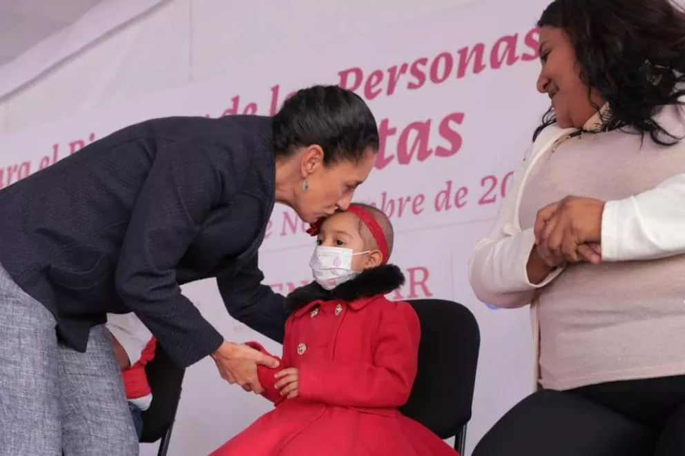 Entregan Tarjetas de Bienestar para Personas con Discapacidad en Ciudad de México