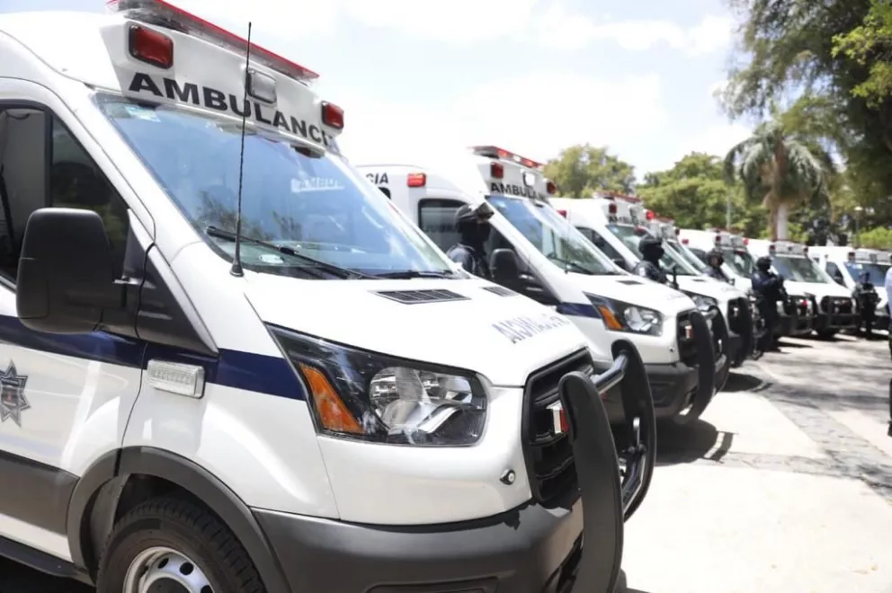 Entrega Quirino 8 ambulancias para pacientes Covid