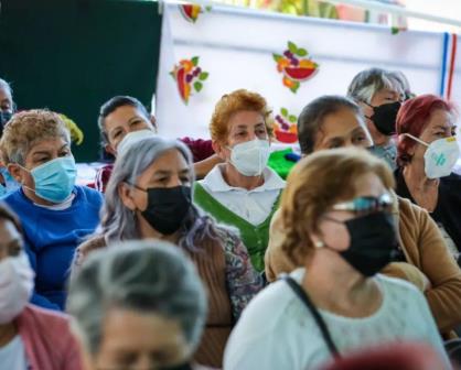 Llevan servicios de salud a las mujeres del Sector Sur de Culiacán