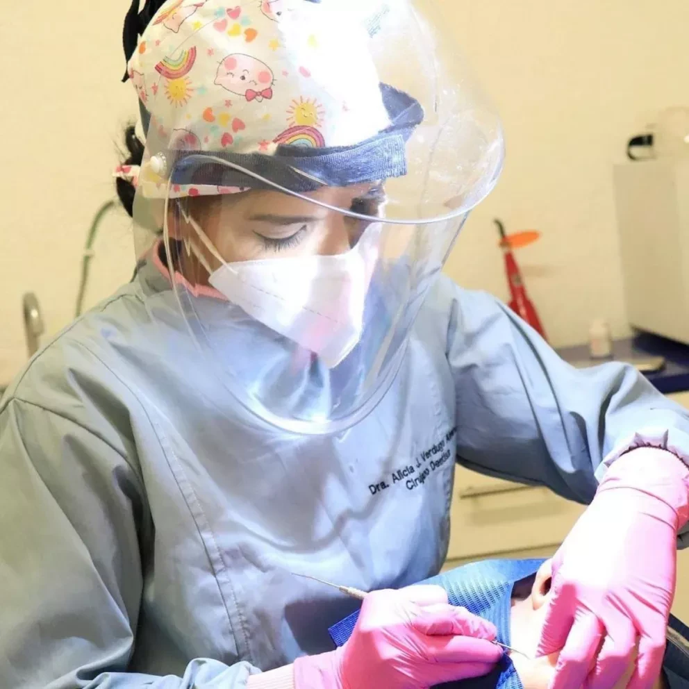 Alicia Jacqueline una dentista que te cambia la sonrisa