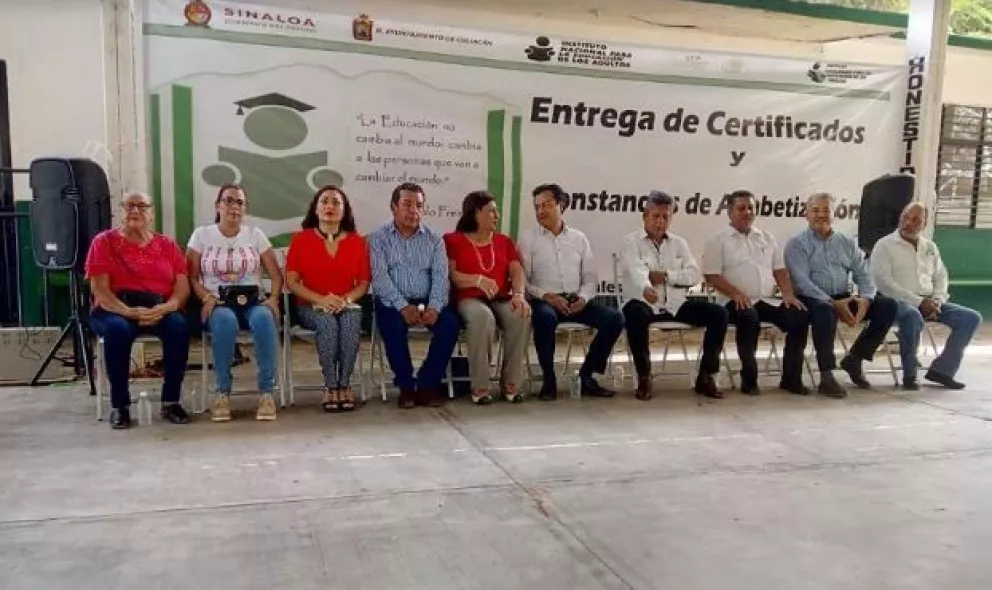 70 adultos de primaria y secundaria en Villa Juárez