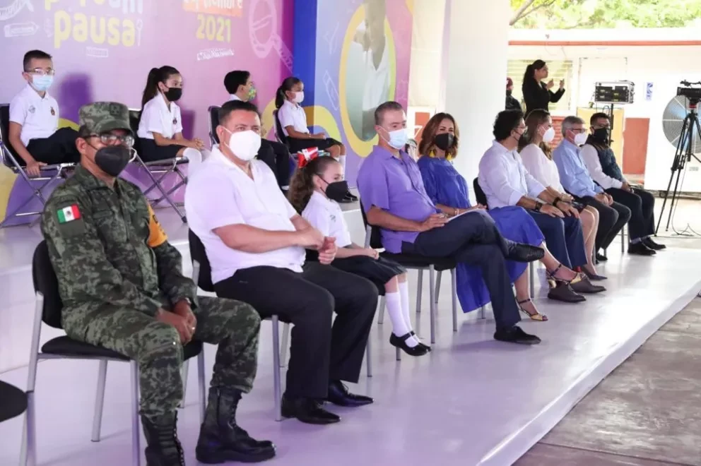 Regresan 135 mil escolares a clases presenciales en Sinaloa