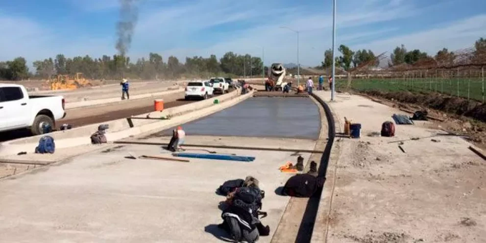 Nuevo acceso al aeropuerto de Culiacán próximo a concluir