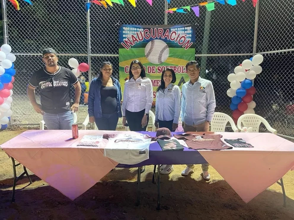 Las Alturianas ya tienen su campo de softbol