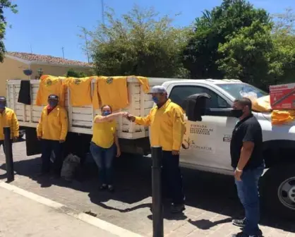 Entrega SEDESU vehículo para combatir incendios forestales en Cosalá