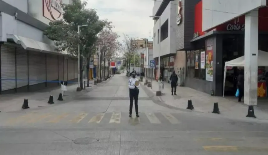 Aspiran abrir este martes papelerías, estéticas, llanteras y talleres