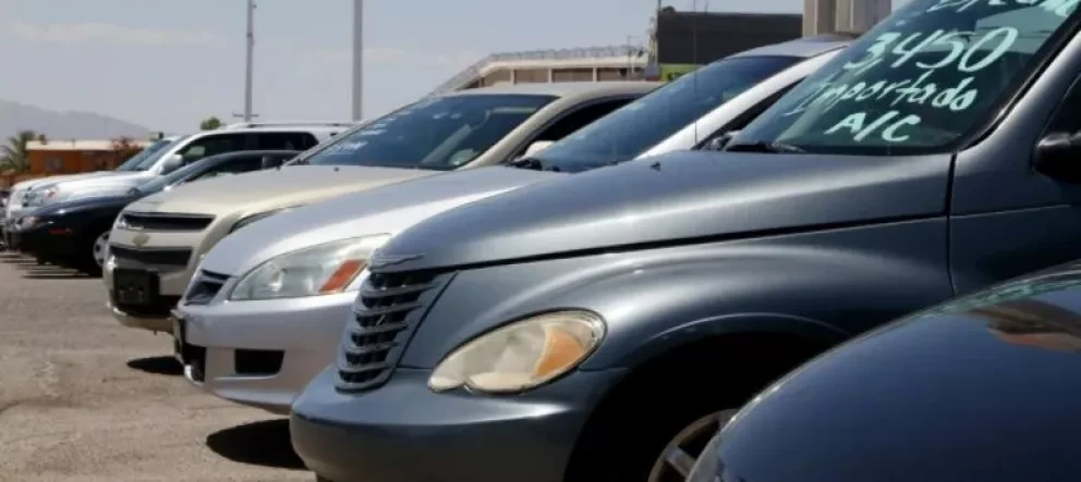 Requisitos para regular autos chocolate en México